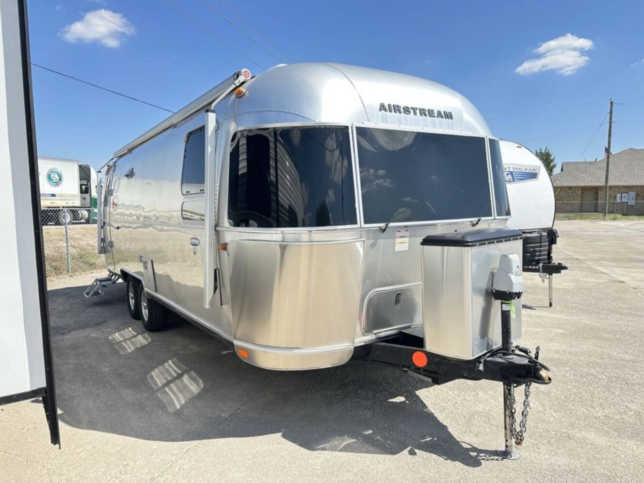 A photo of this 2019 Airstream International Serenity 27FB