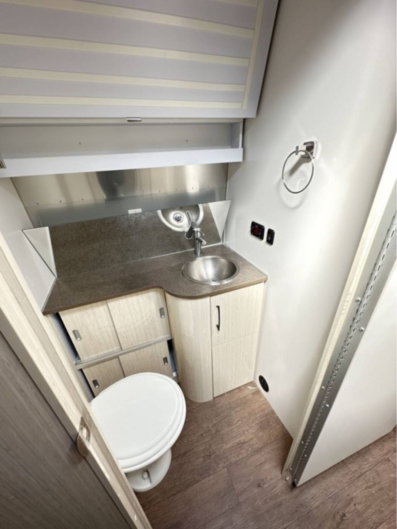 A photo of this 2019 Airstream International Serenity 27FB