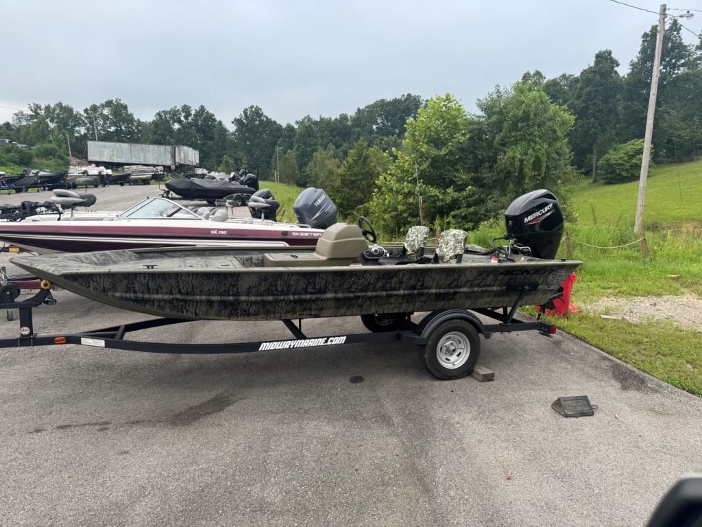 2026 Tracker® Boats Grizzly® 1754 SC in white bluff TN