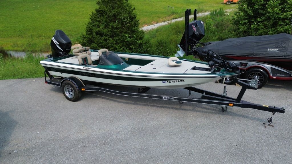 2002 Bumble Bee 180 in white bluff TN