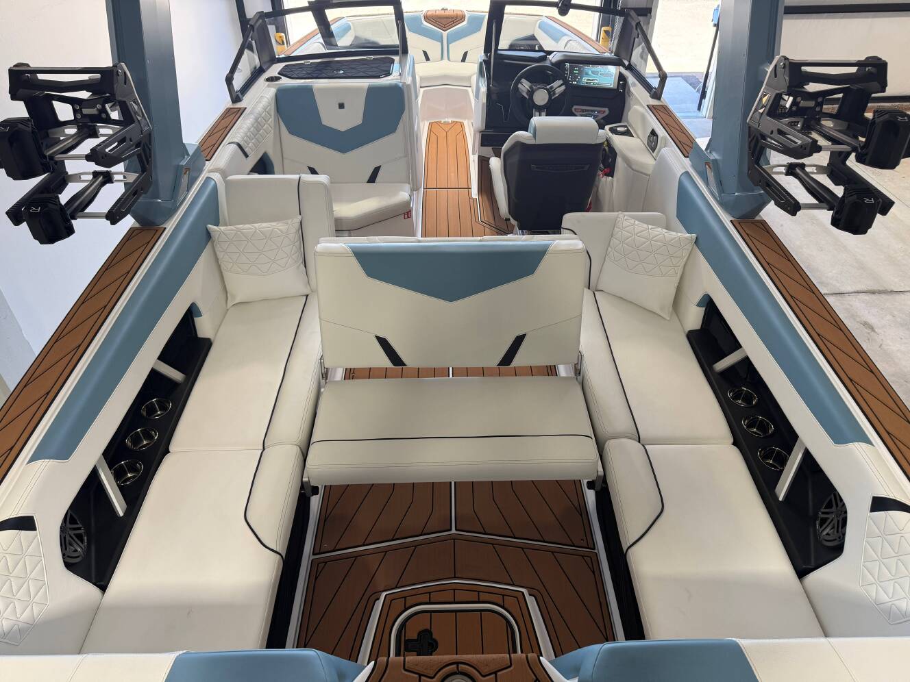 A photo of this 2027 Nautique GS24