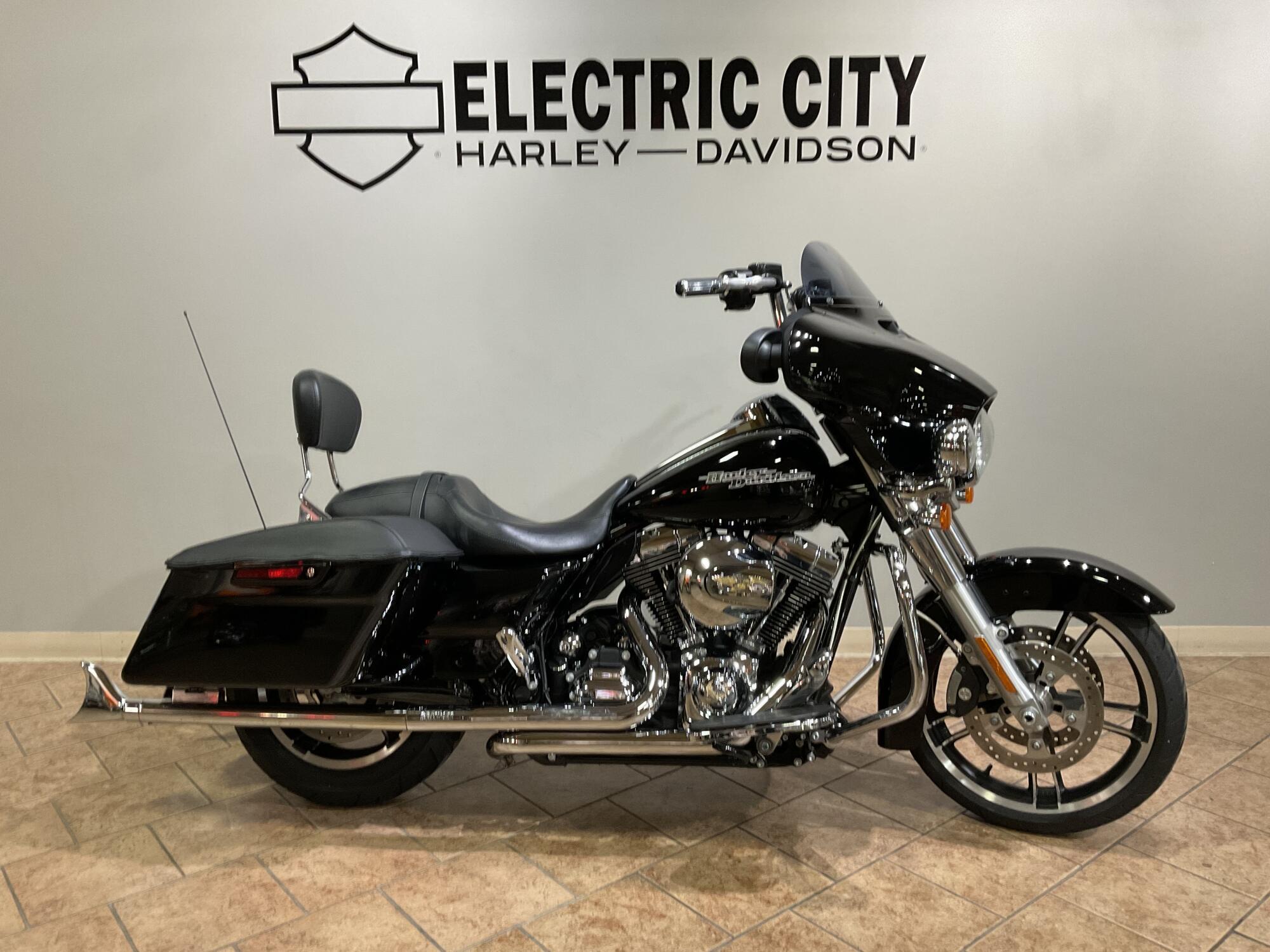 2016 Harley-Davidson Street Glide in Scranton, PA