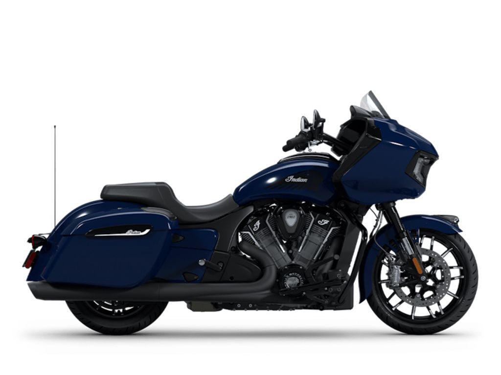 2025 Indian Motorcycle® Challenger® Dark Horse® w/PowerBand Audio Springfield DARK HORSE in Chehalis, WA