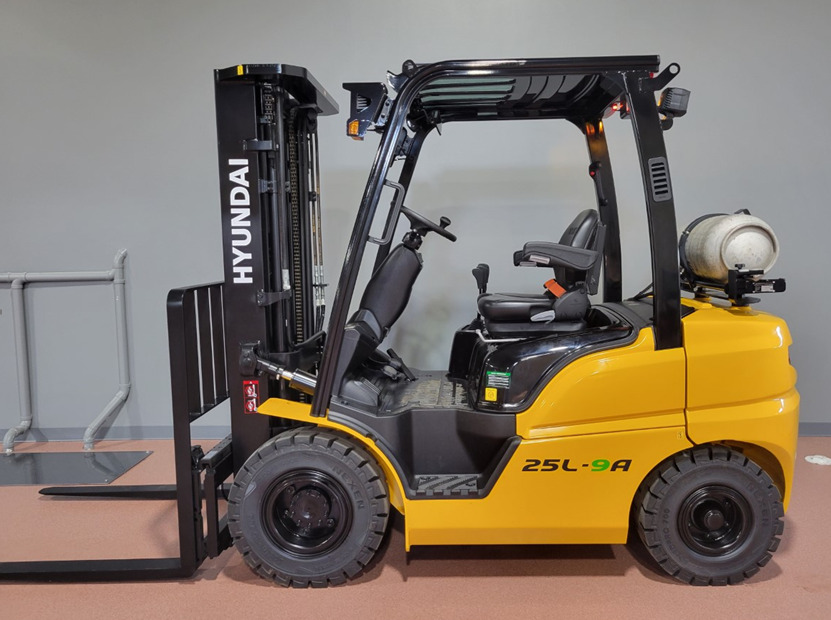 2023 Hyundai Forklift USA 25L-9A in Bristol, PA