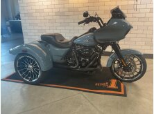 Heavyweight Baggers Are Making Waves In The Motorcycle World image