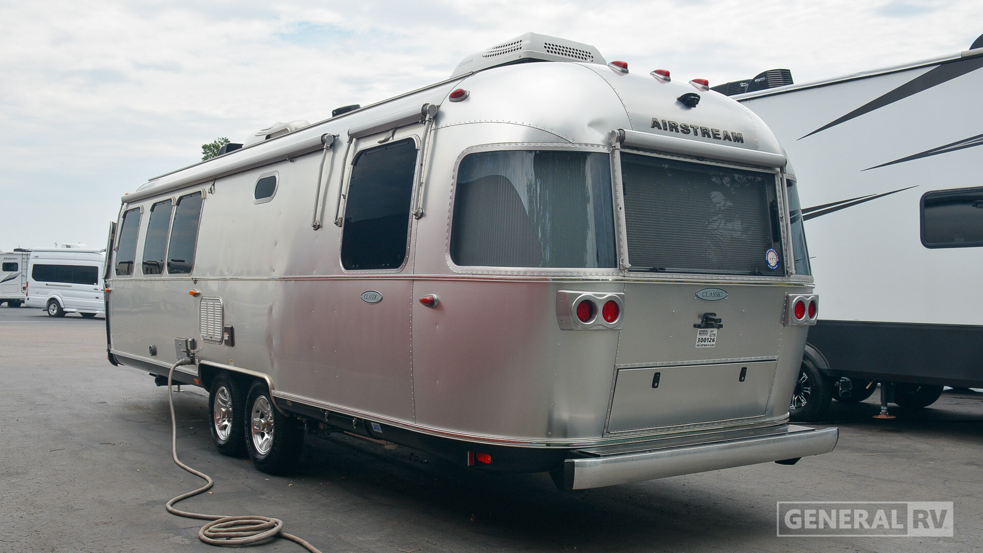 2017 Airstream CLASSIC 30 in winter garden FL