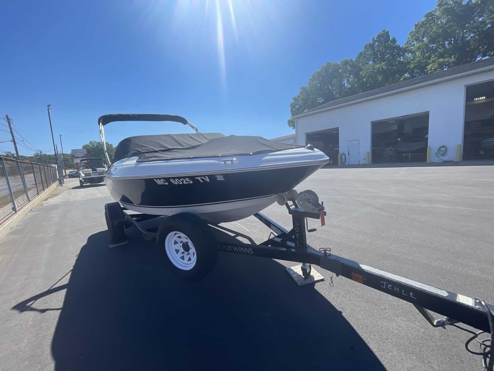 2011 Four Winns 180H H310 in muskegon MI