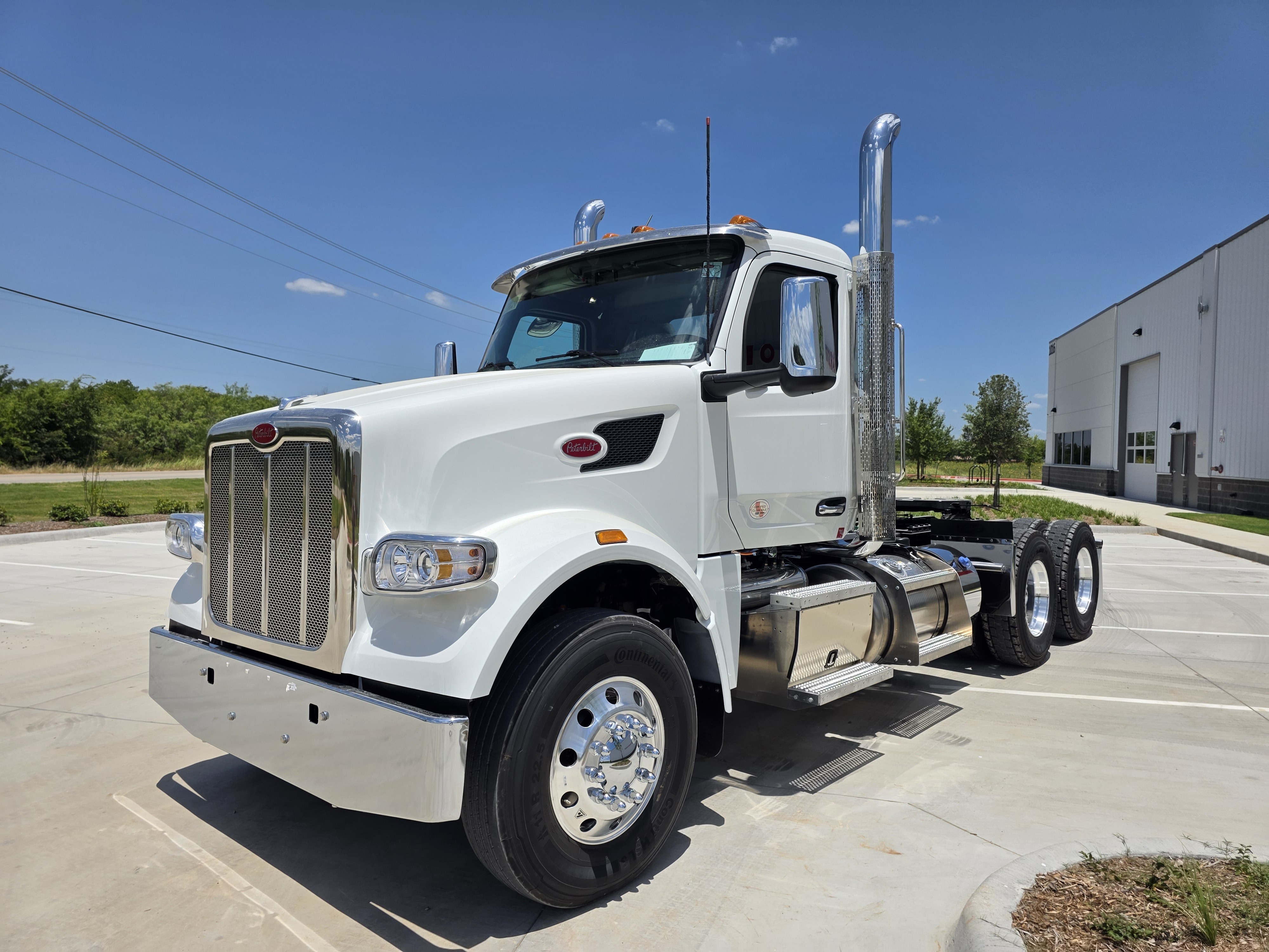 2027 PETERBILT 567 in Lowell, AR