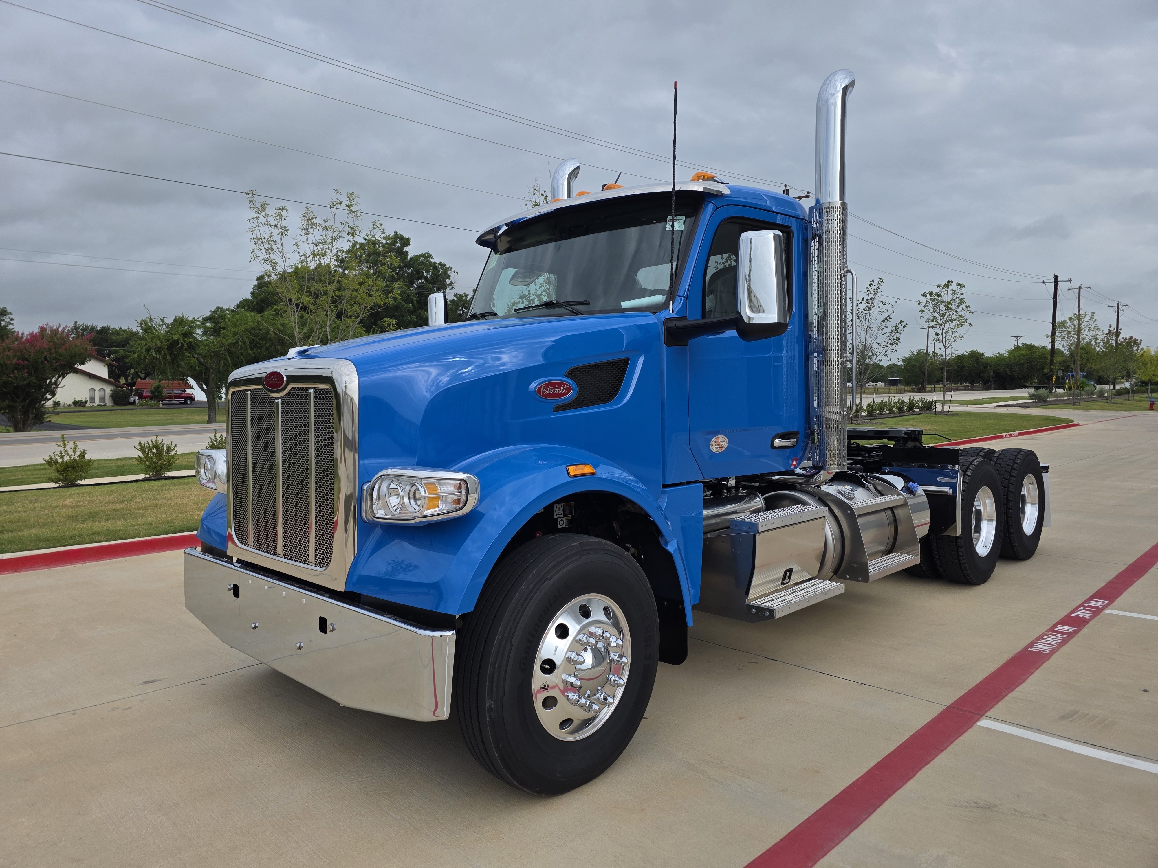 2027 PETERBILT 567 in East Saint Louis, IL