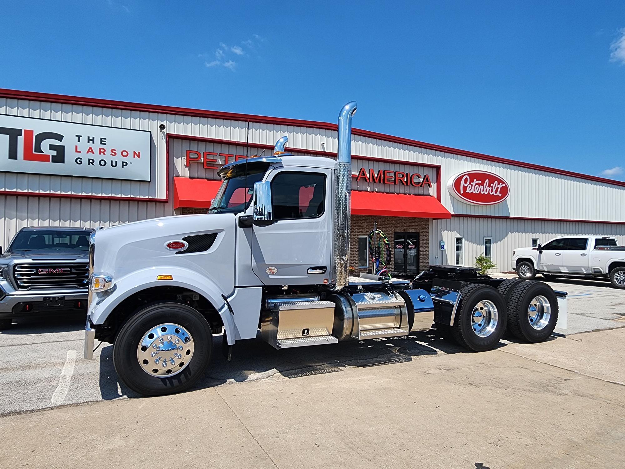 2027 PETERBILT 567 in O Fallon, MO