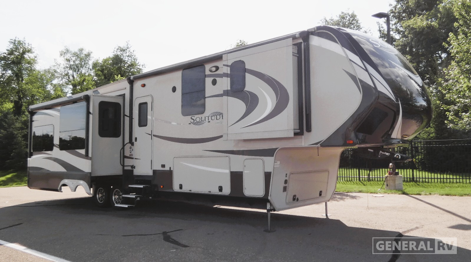 2016 Grand Design SOLITUDE 384GK in clarkston MI