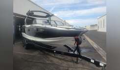 2025 Centurion NV233 Ski and Wakeboard Boat boat