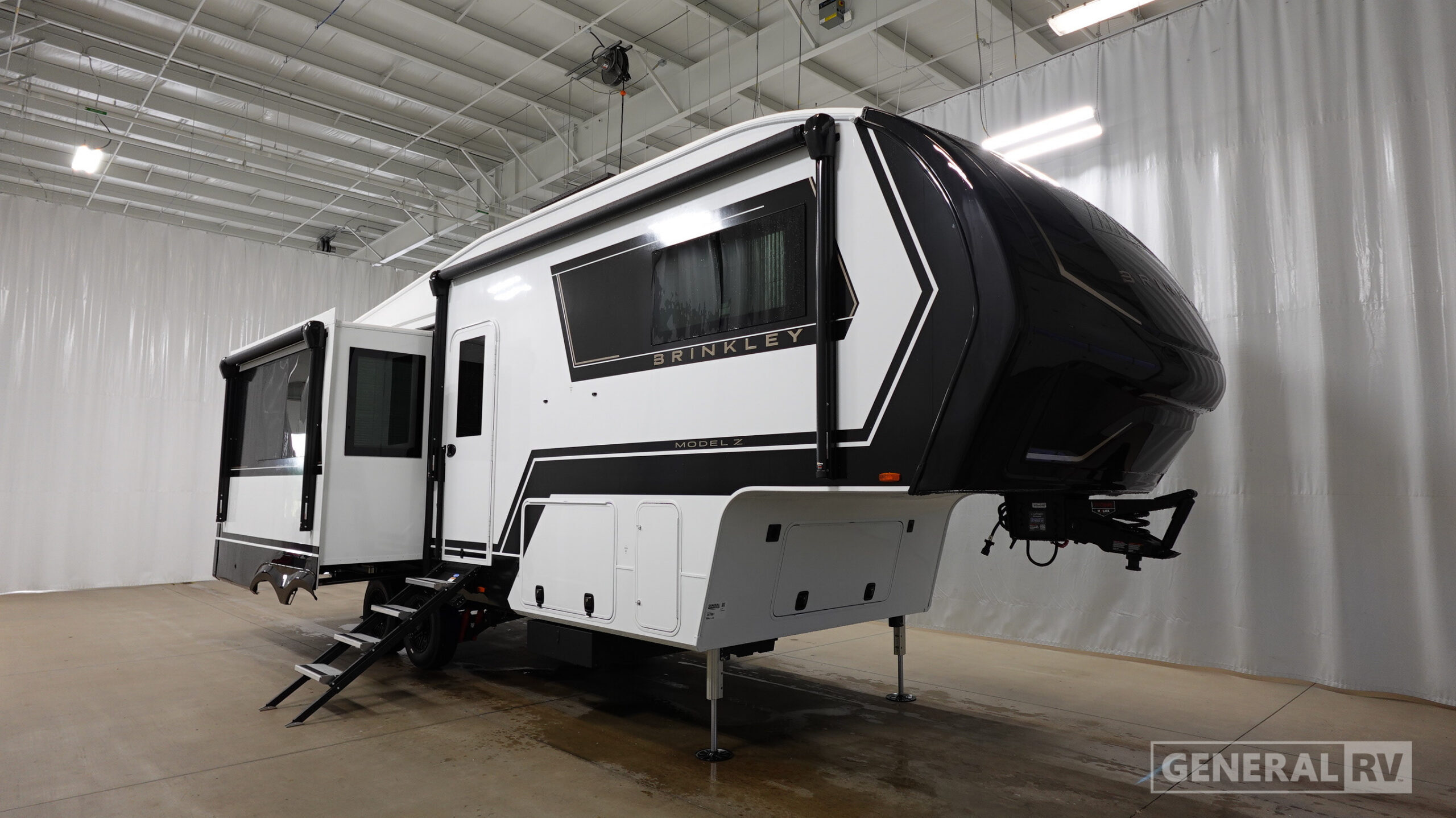 2027 Brinkley MODEL Z 2700 in dover FL