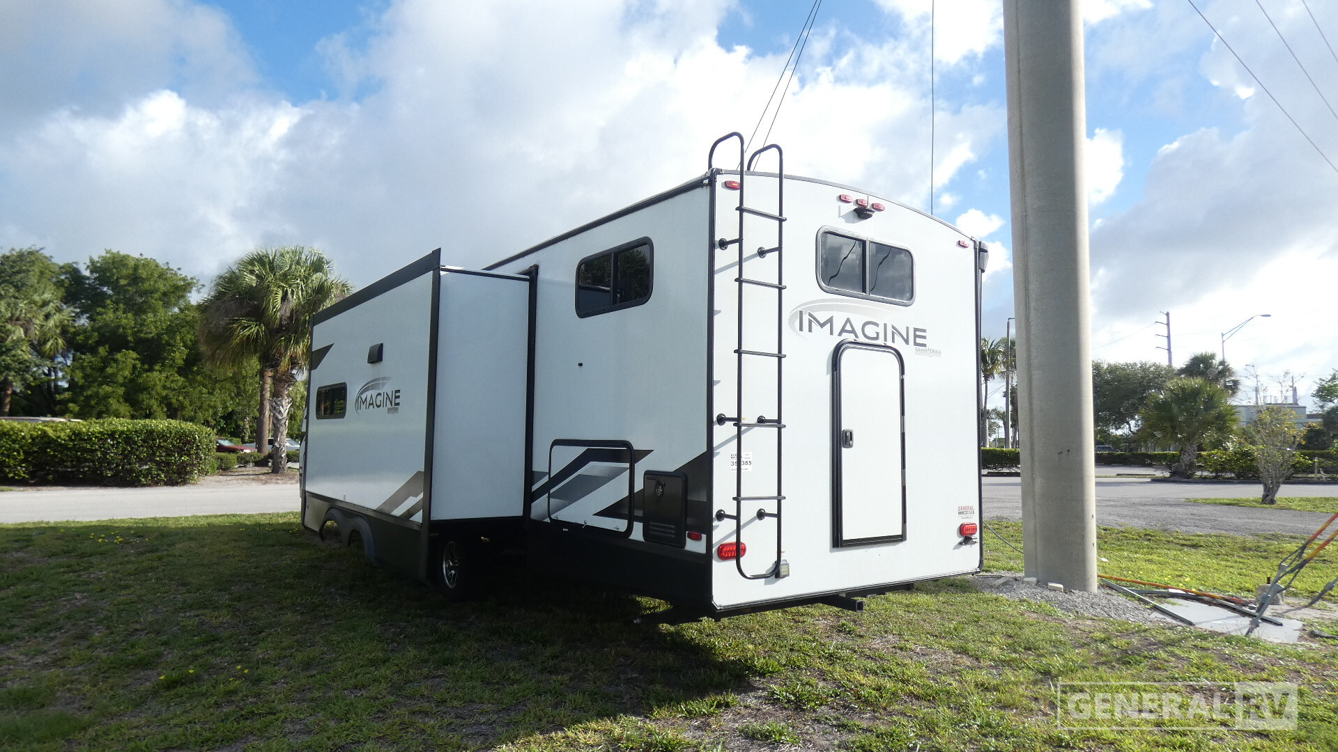 2025 Grand Design IMAGINE 3210BH in west palm beach FL