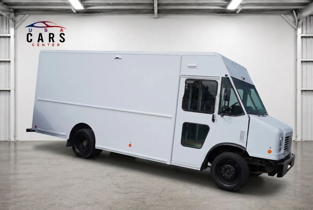 2020 FORD F59 in Langhorne, PA