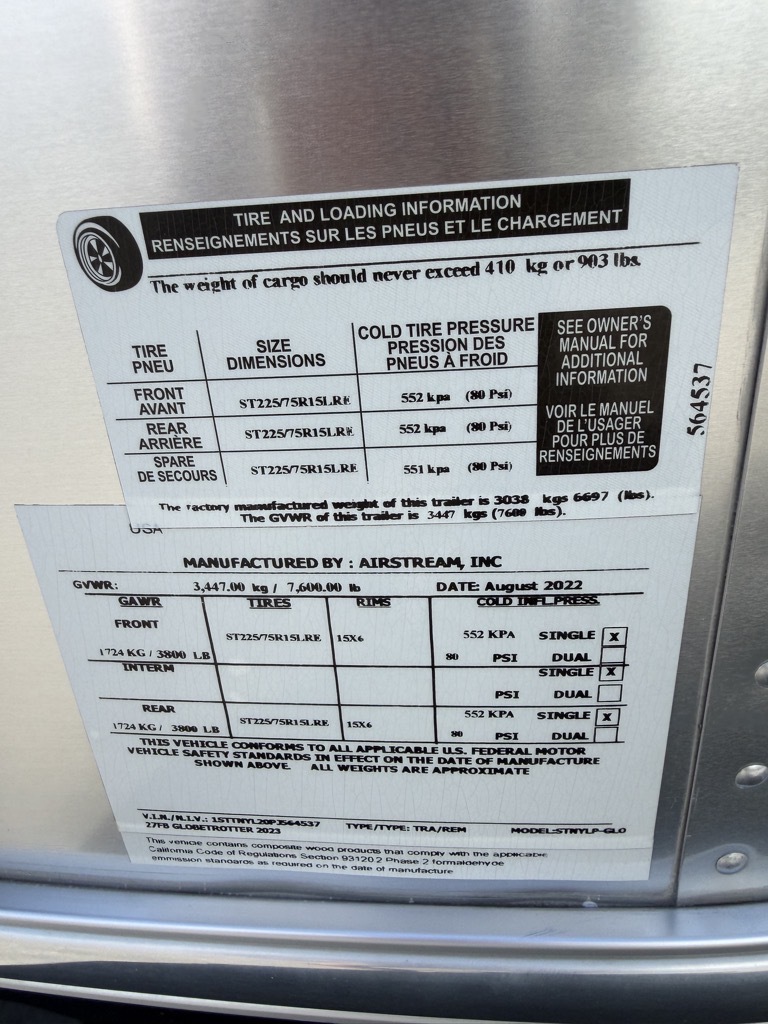 2023 Airstream GLOBETROTTER 27FB TWIN in winters CA