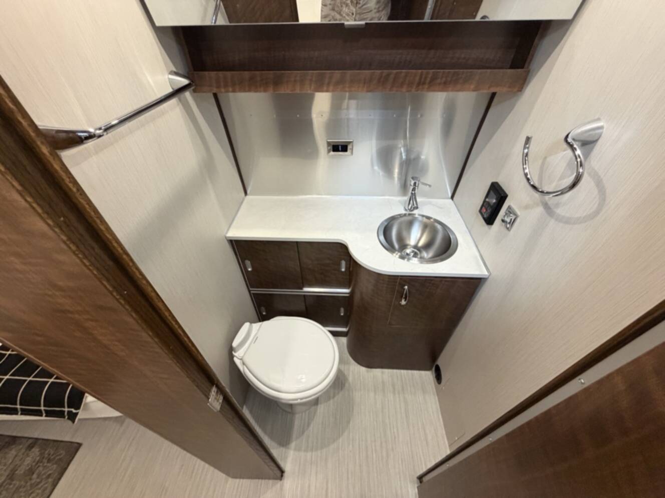 A photo of this 2023 Airstream GLOBETROTTER 27FB TWIN