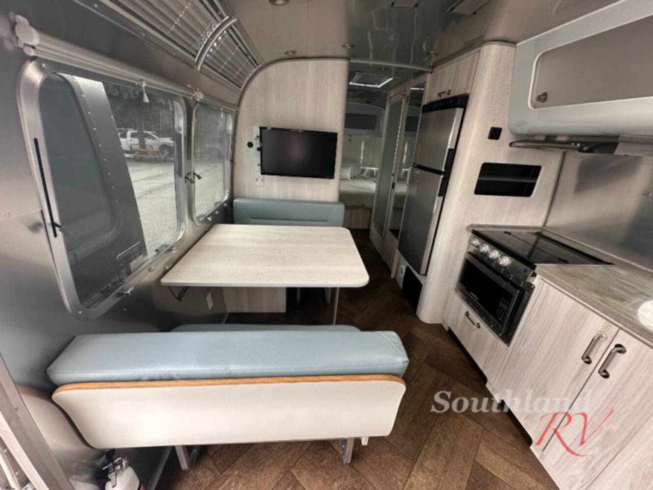 A photo of this 2023 Airstream International 28RB Queen