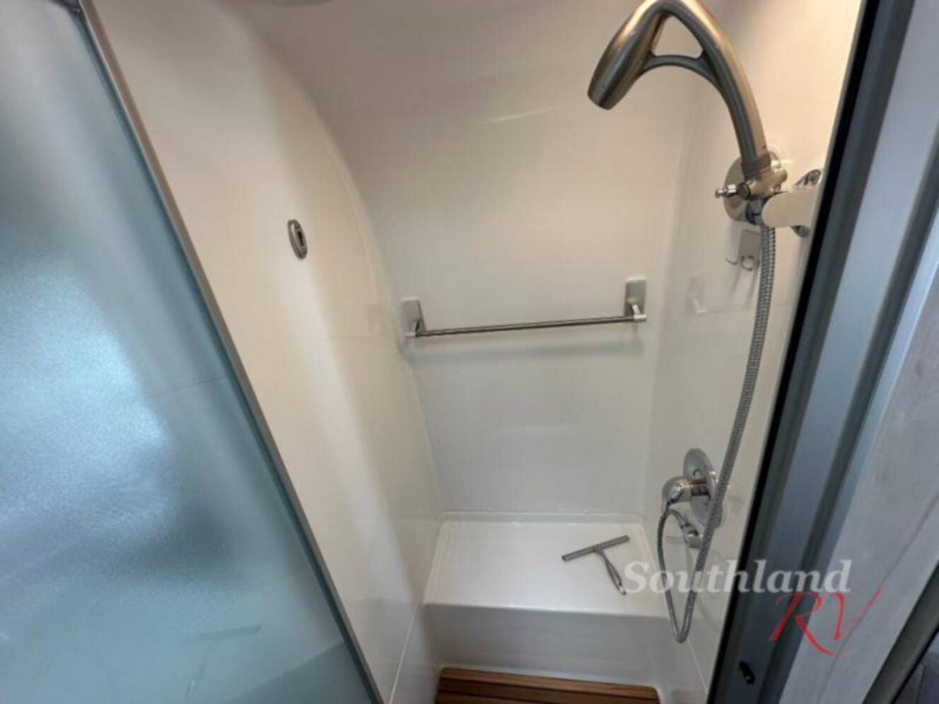 A photo of this 2023 Airstream International 28RB Queen