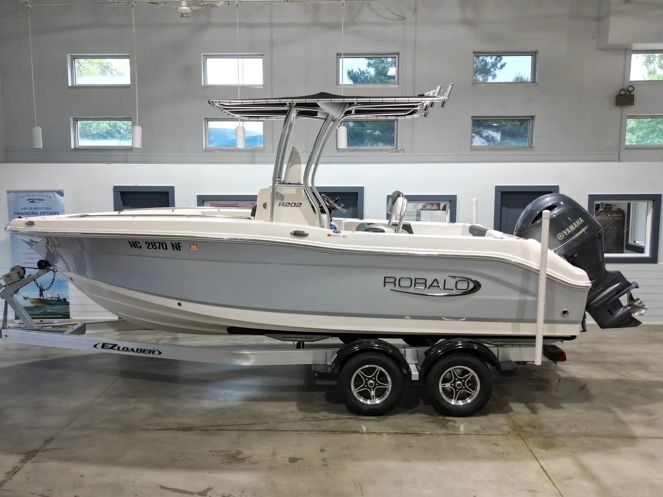 Used 2022 Robalo R202 Explorer R242EX For Sale in Cornelius, NC