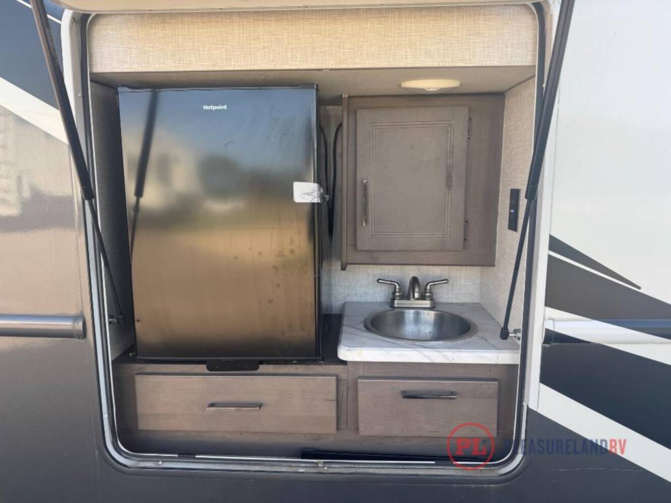 A photo of this 2023 Thor Motor Coach Hurricane 34J