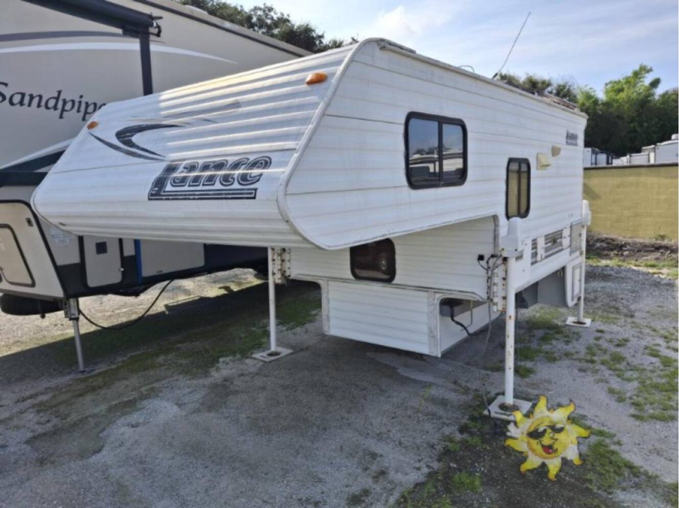 A photo of this 2007 Lance Lance 815 Extended Cabover