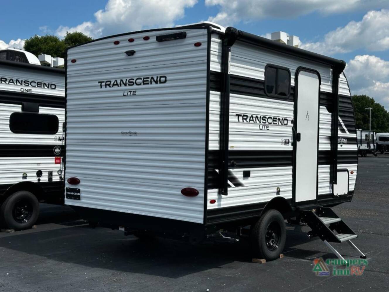 A photo of this 2027 Grand Design Transcend Lite 121RBL