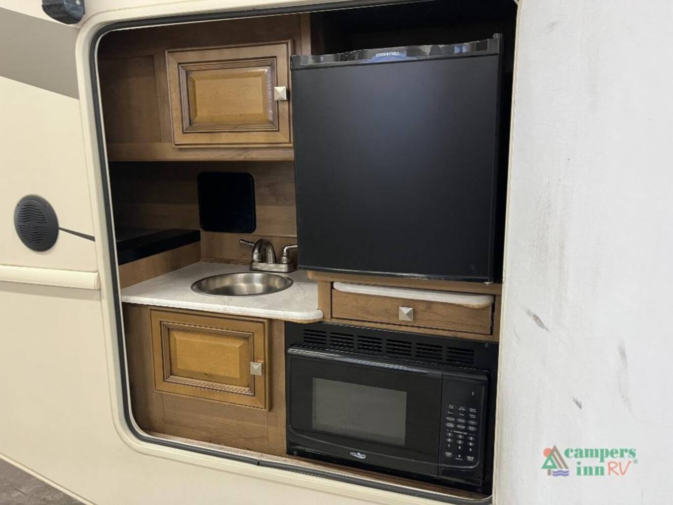 A photo of this 2019 Fleetwood Rv Flair 29M