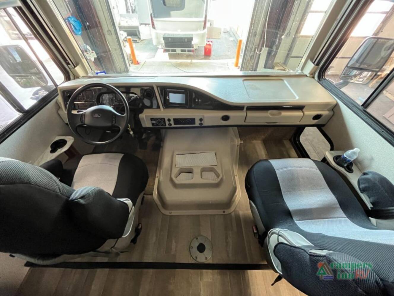 A photo of this 2019 Fleetwood Rv Flair 29M