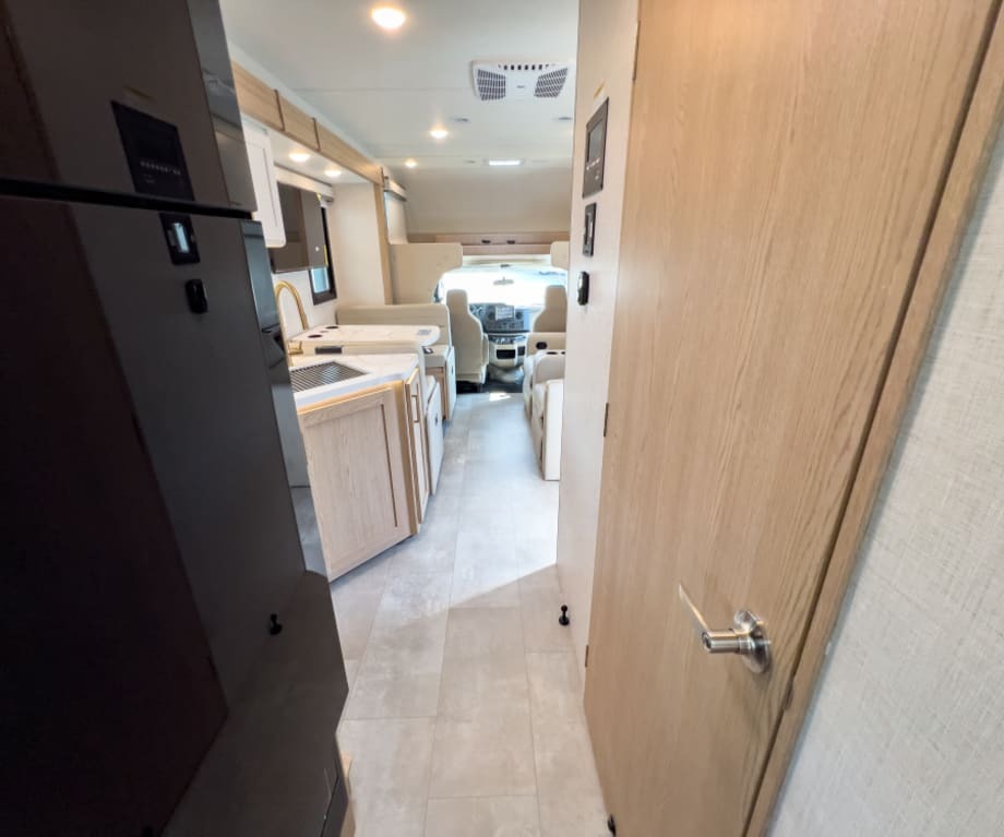2027 Thor Motor Coach CHATEAU 28Z-PP in sanford FL