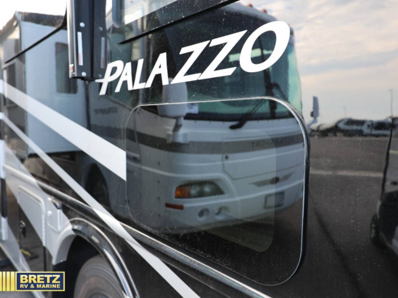 A photo of this 2027 Thor Motor Coach Palazzo GT 33.6