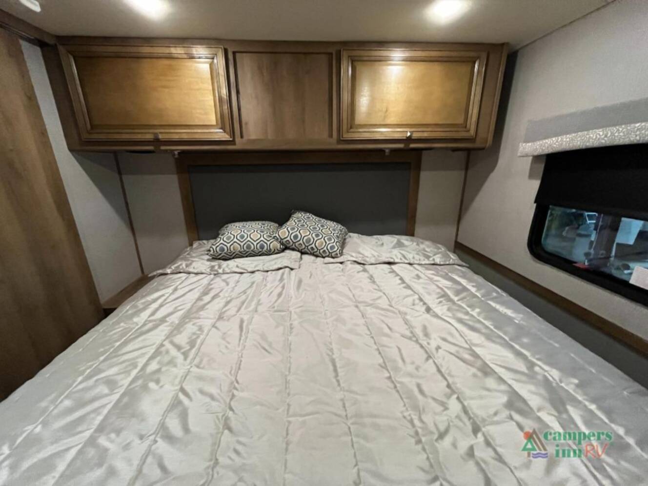 A photo of this 2019 Fleetwood Rv Flair 29M