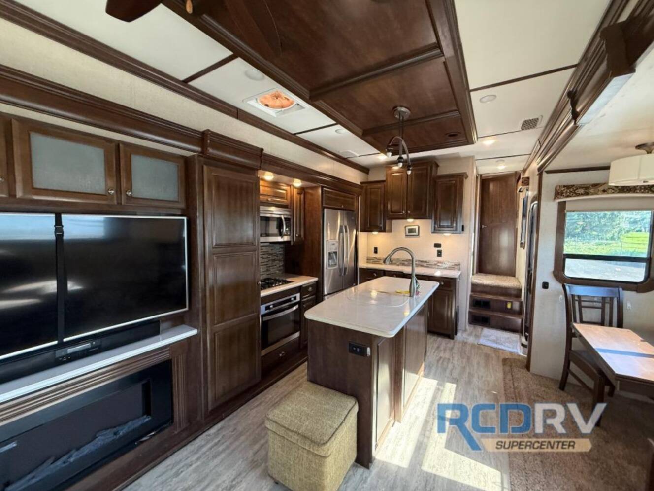 A photo of this 2017 Redwood Rv Redwood 3401RL