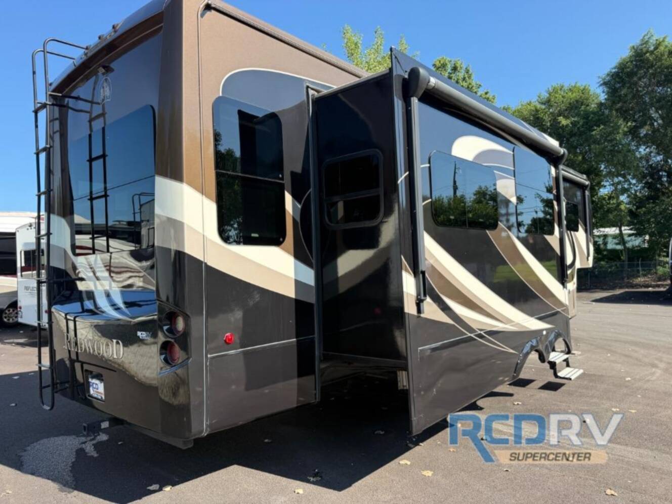 A photo of this 2017 Redwood Rv Redwood 3401RL