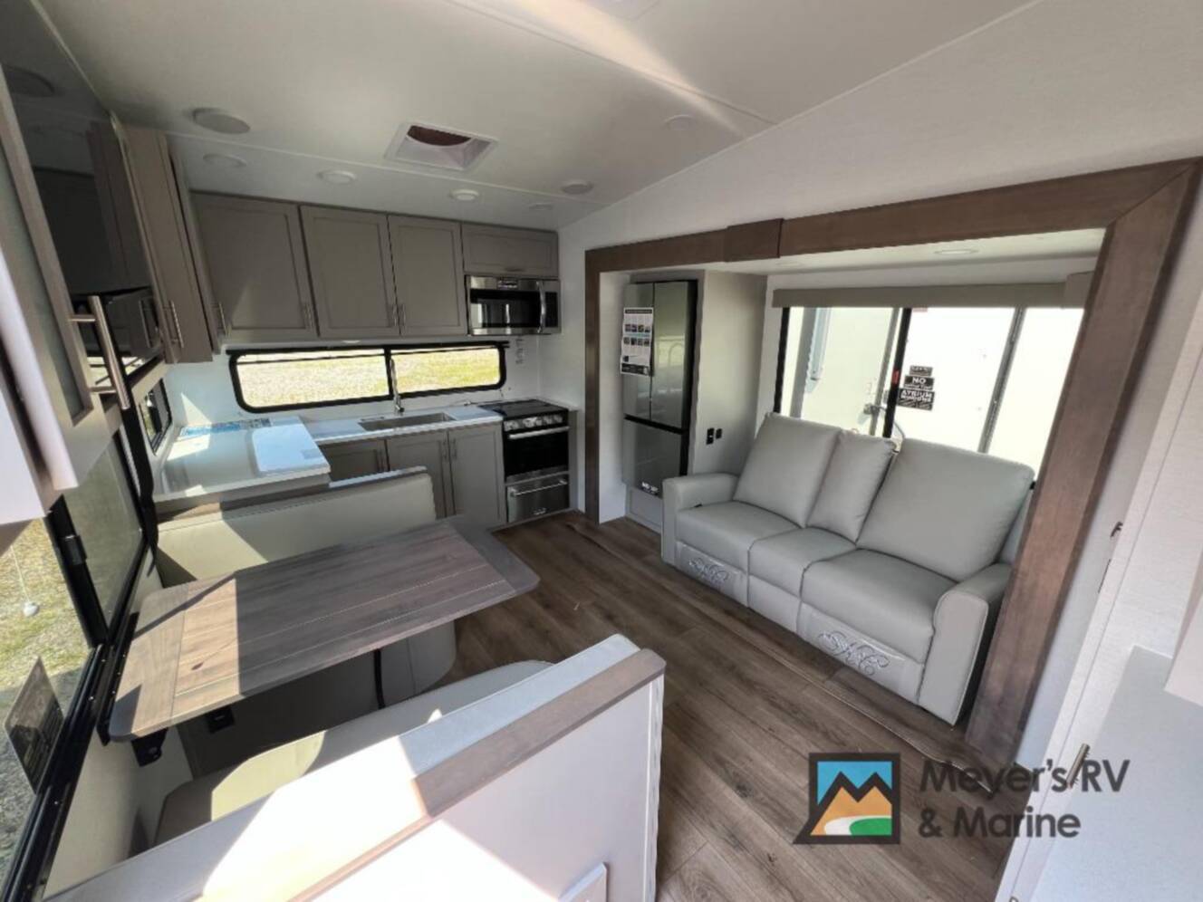 A photo of this 2026 Alliance Rv Avenue All-Access 23ML