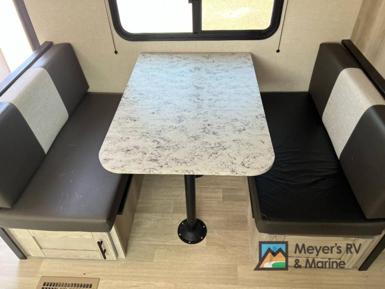 A photo of this 2023 Kz Connect SE C211MKSE