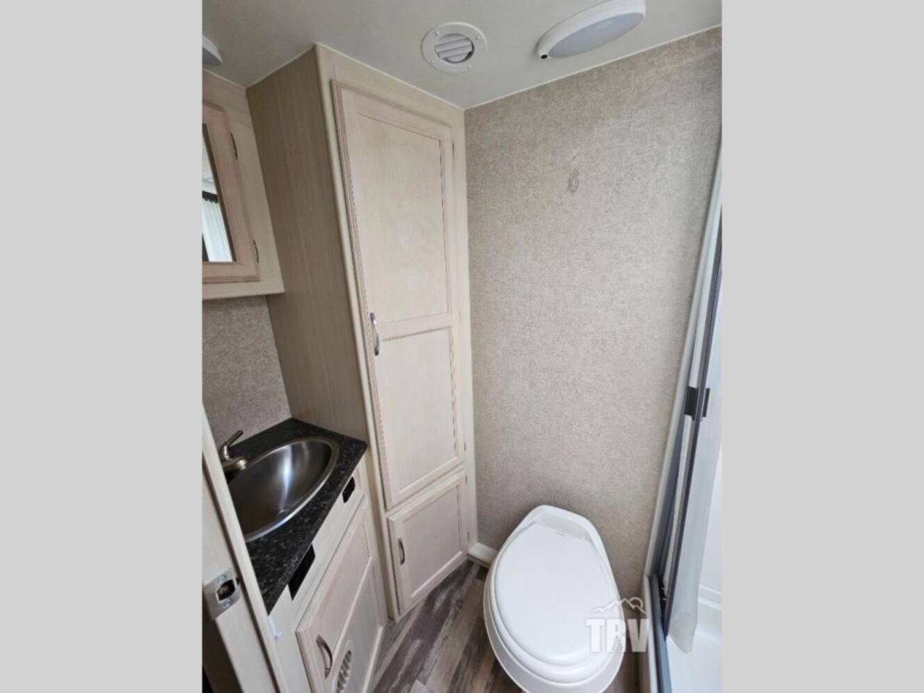 A photo of this 2018 Winnebago Industries Towables Micro Minnie 2106FBS