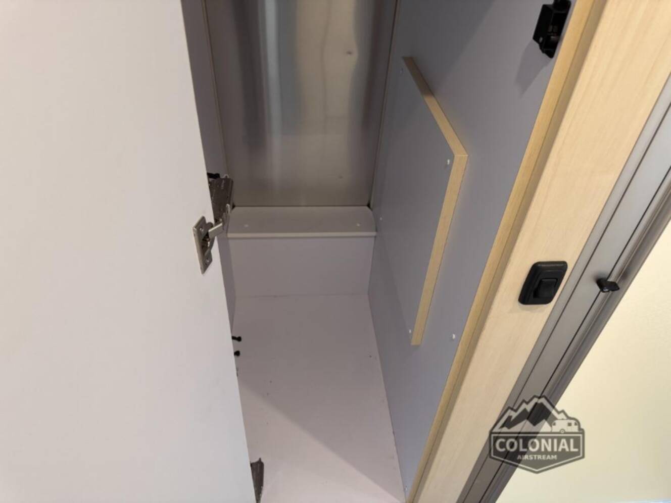 A photo of this 2026 Airstream Flying Cloud 25FBT Twin Hatch