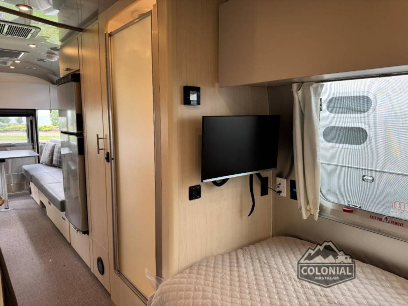A photo of this 2026 Airstream Flying Cloud 25FBT Twin Hatch