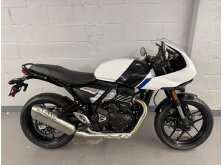 Triumph Expands 400 Lineup with Tracker and Thruxton  image