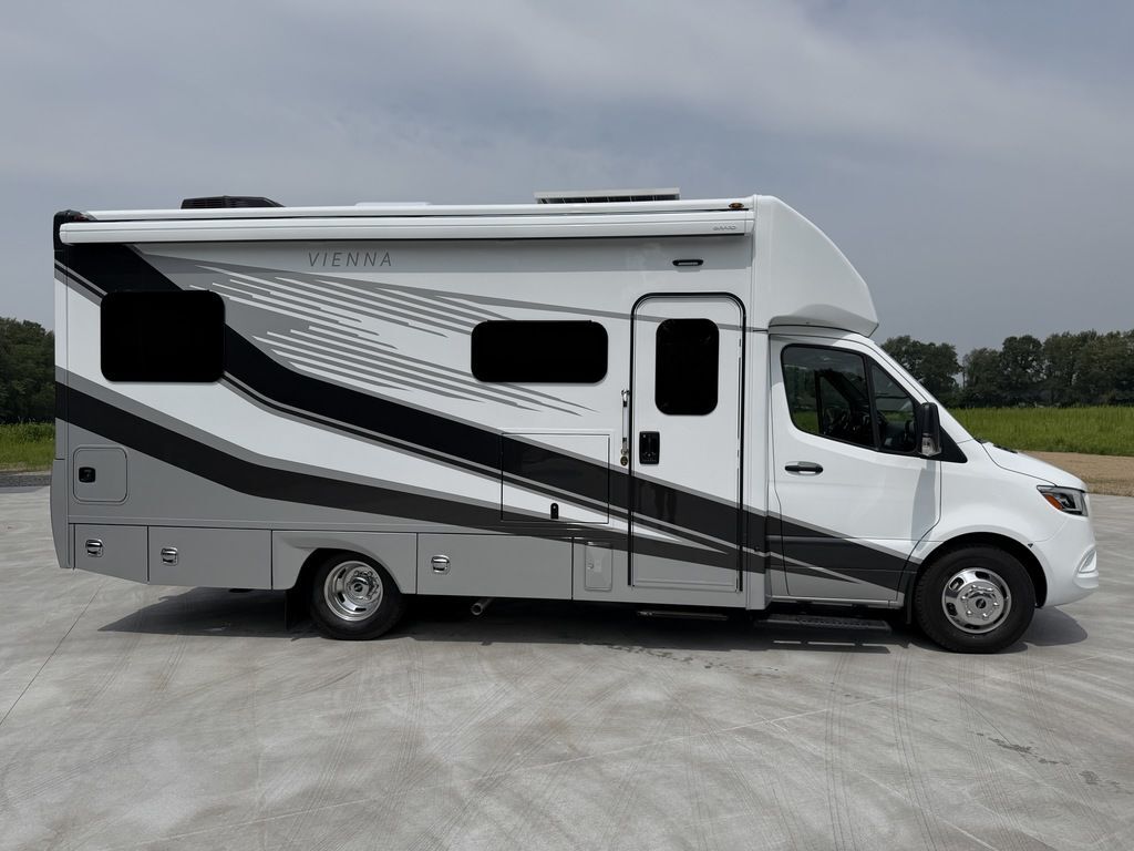 2027 Renegade Vienna 25TBN in wolfforth TX