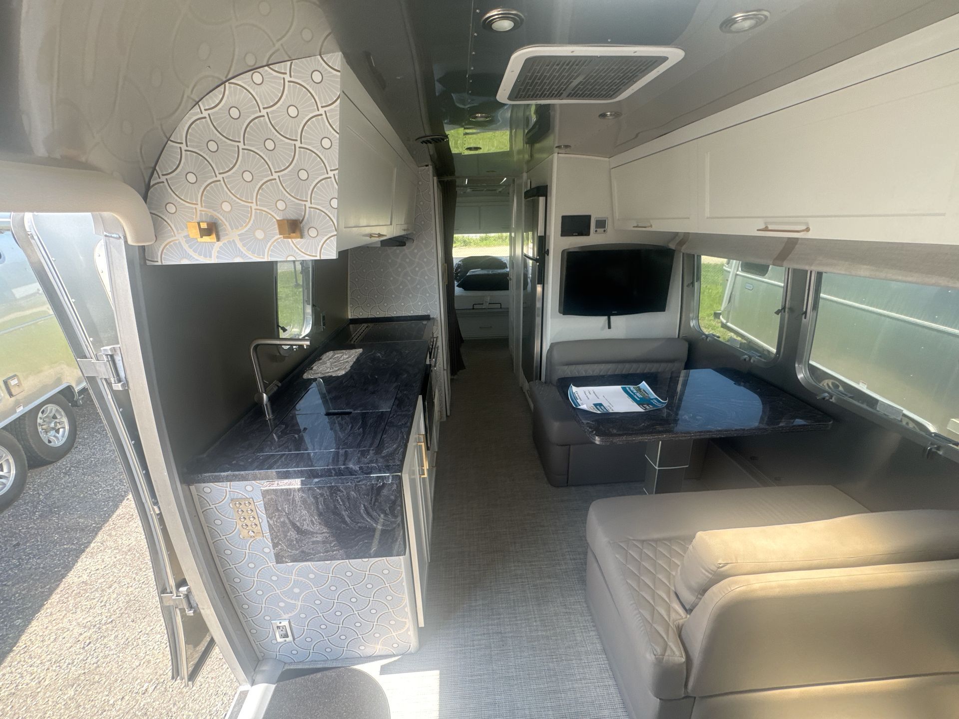 2022 Airstream Classic 30RBQ in woodford VA
