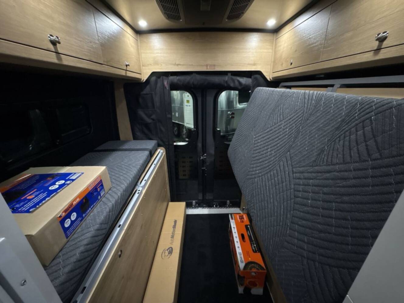 A photo of this 2026 Airstream Rangeline PT