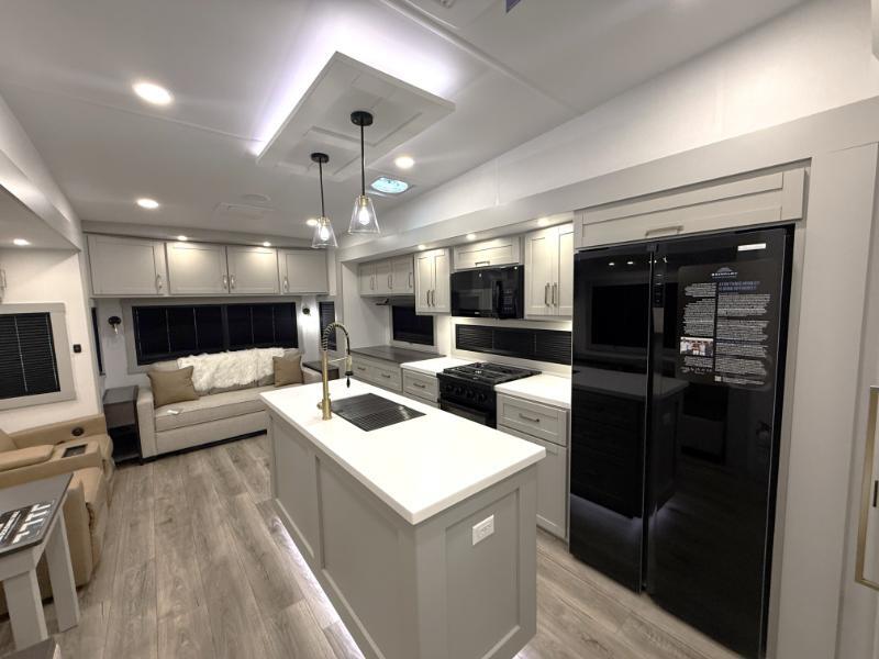 2027 Brinkley Rv Model Z 3600 in deforest WI