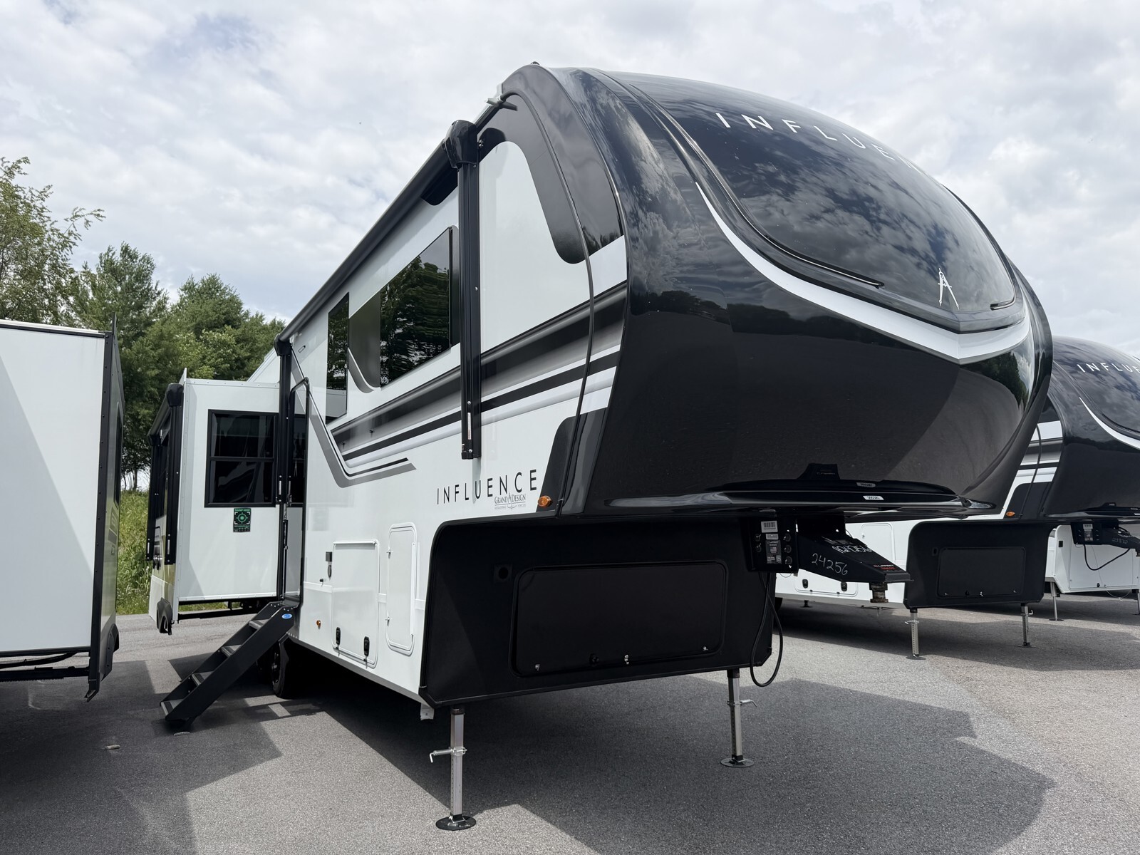 2027 Grand Design Influence 3003RL in johnson city TN