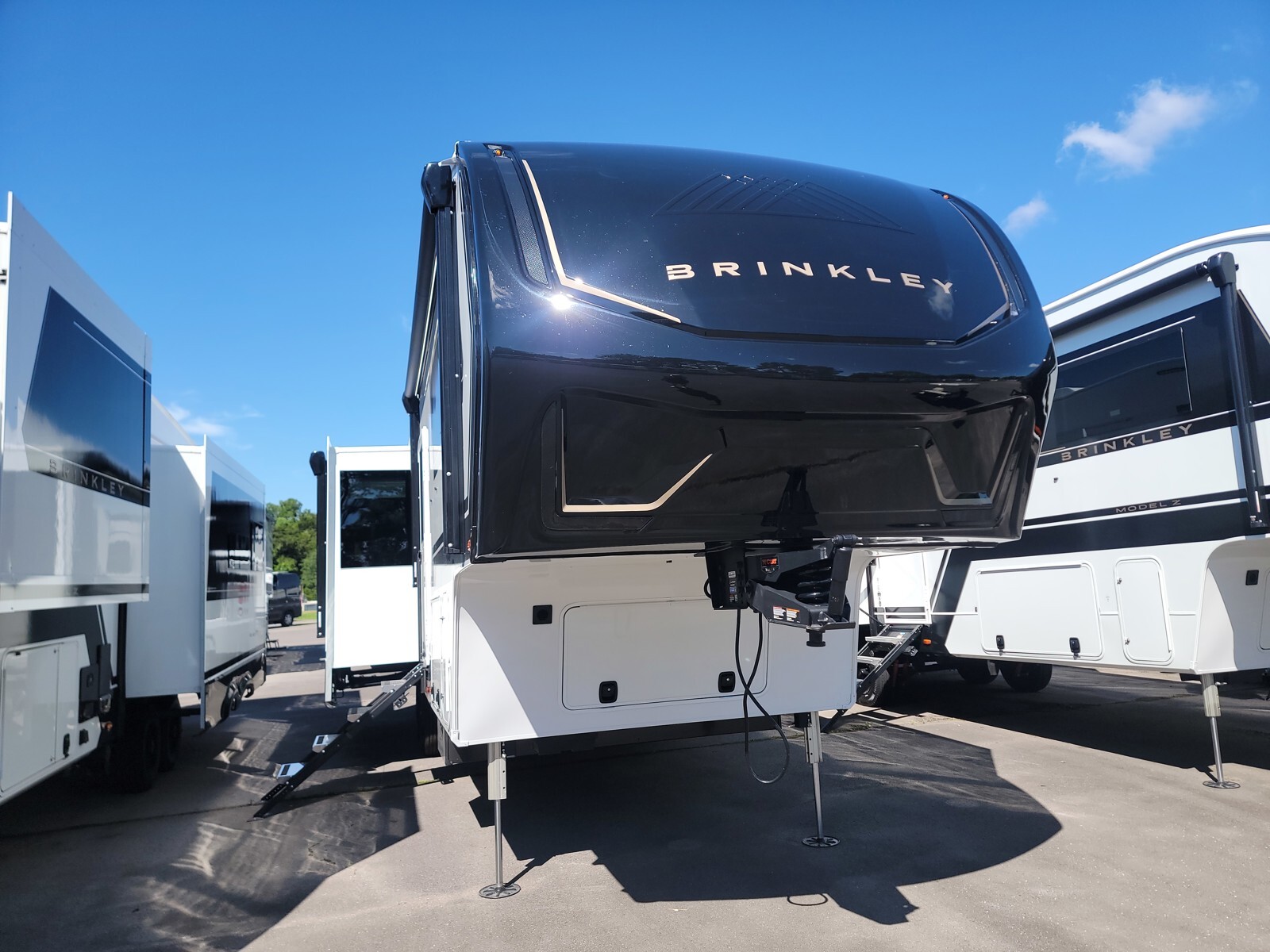 2027 Brinkley Model Z 3210 in christiana TN