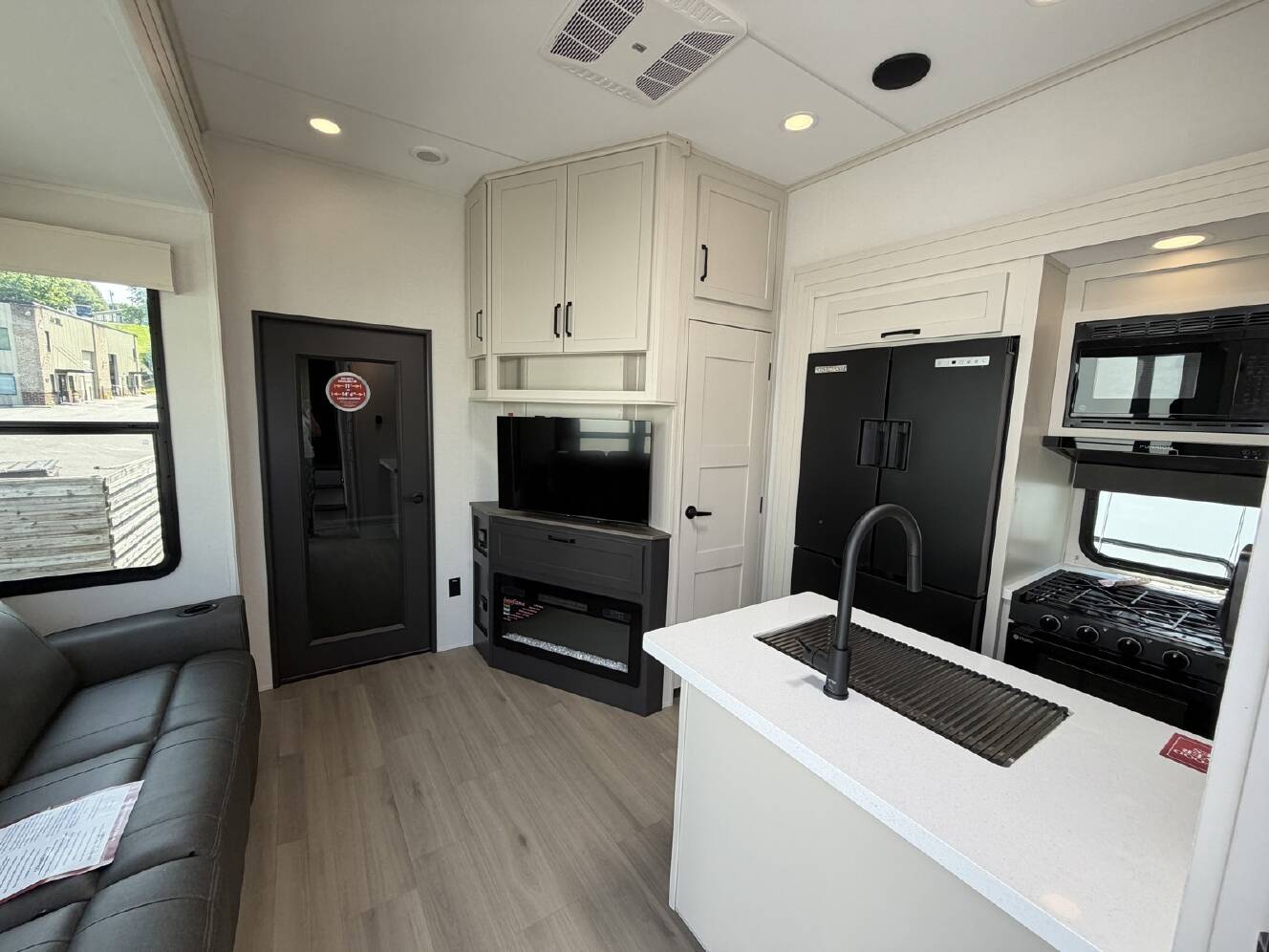 A photo of this 2027 Grand Design Momentum 350G