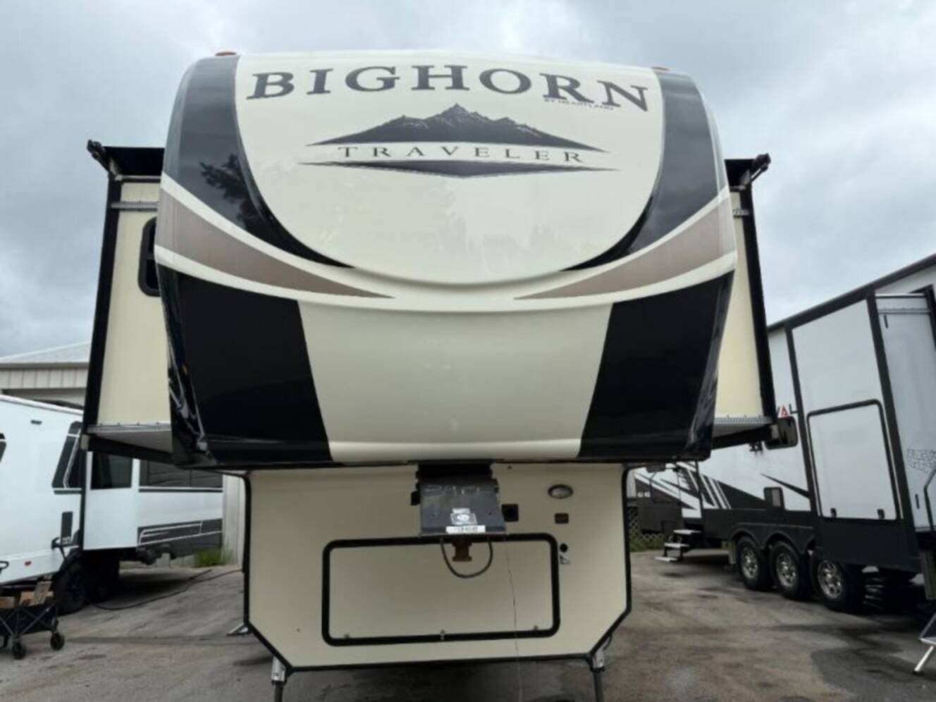 A photo of this 2019 Heartland Bighorn 39FL