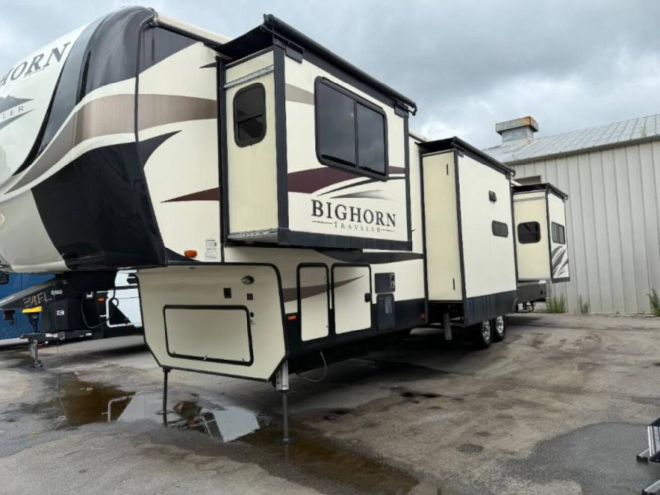 A photo of this 2019 Heartland Bighorn 39FL
