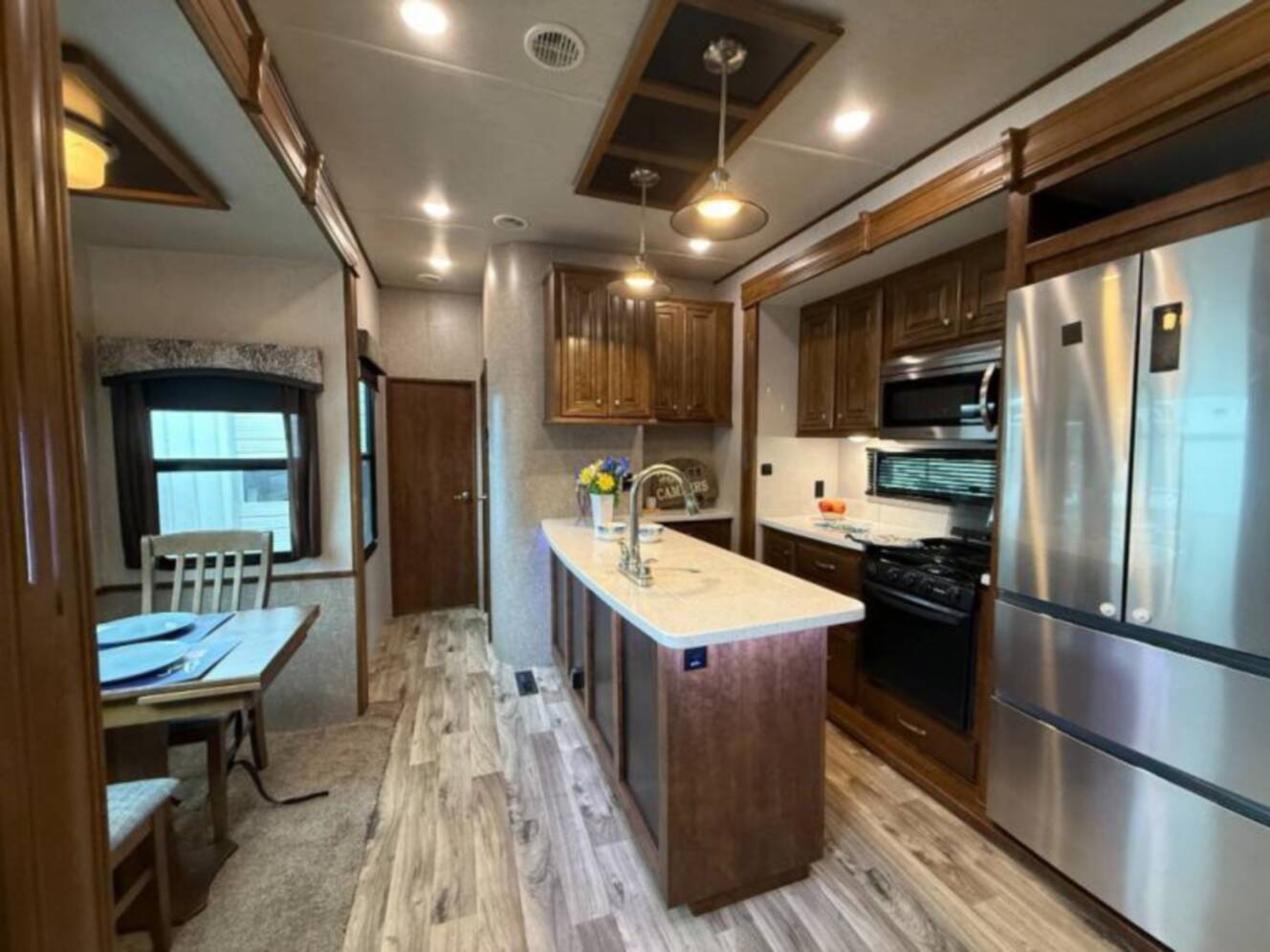 A photo of this 2019 Heartland Bighorn 39FL